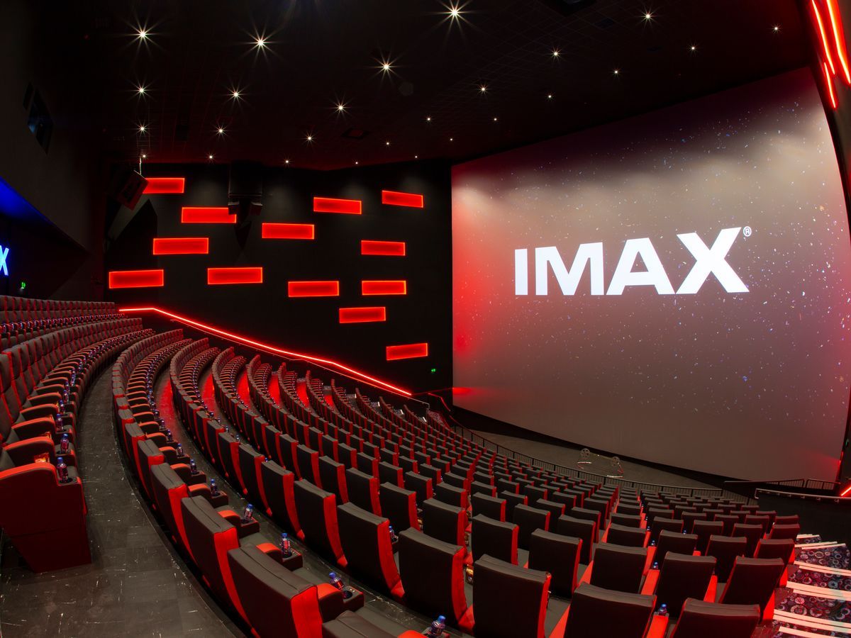Російський суд зобов'язав компанію IMAX повернутися на ринок