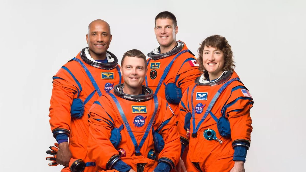 Відомі імена астронавтів, які полетять до Місяця у 2024 році Відомі імена астронавтів, які полетять до Місяця у 2024 році