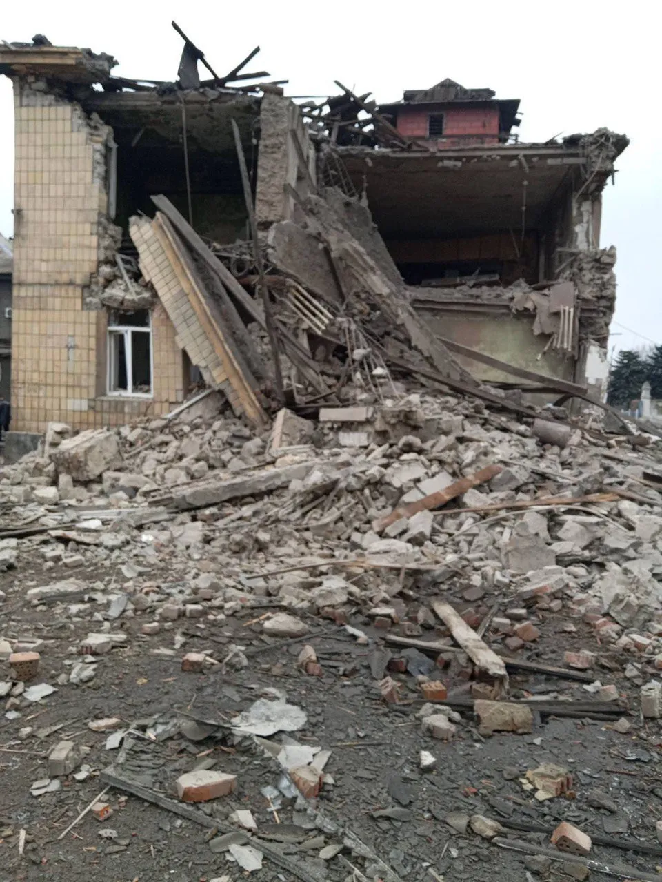 Окупанти обстріляли Торецьк у ніч на 4 квітня Окупанти обстріляли Торецьк у ніч на 4 квітня