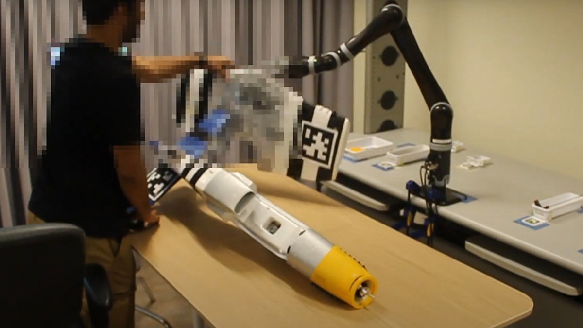 Робота научили предсказывать действия человека, наблюдая за ним Робота научили предсказывать действия человека, наблюдая за ним