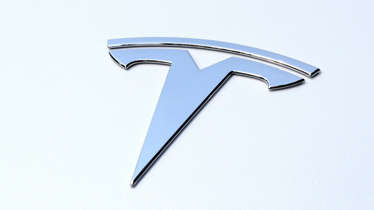 Сотрудники Tesla распространяли частные видео с камер электромобилей - Техно