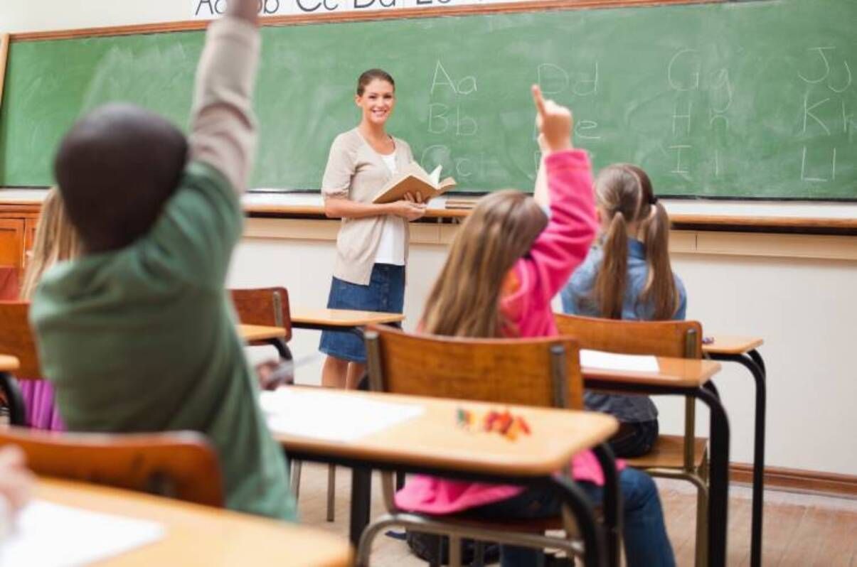 Обучение украинцев в Польше - за что ученика могут не аттестовать - 24 Канал - Образование Обучение украинцев в Польше - за что ученика могут не аттестовать - 24 Канал - Образование