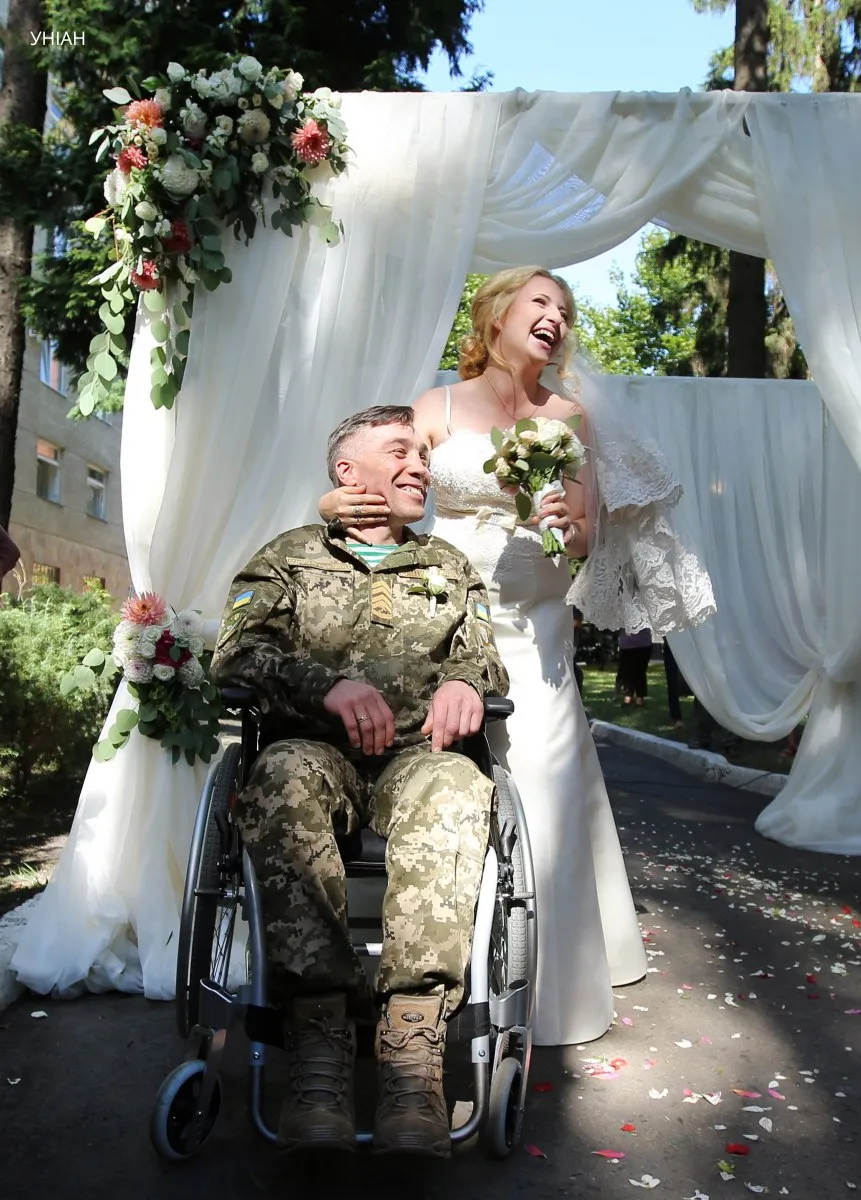Загинула військова, яка виходила заміж за пораненого коханого-розвідника у львівському шпиталі