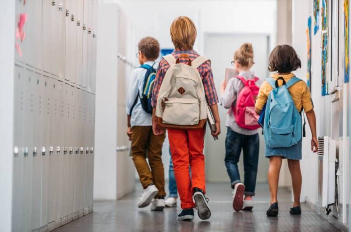 Навчання українців у Німеччині - як карають за невідвідування школи - 24 Канал - Освіта Навчання українців у Німеччині - як карають за невідвідування школи - 24 Канал - Освіта