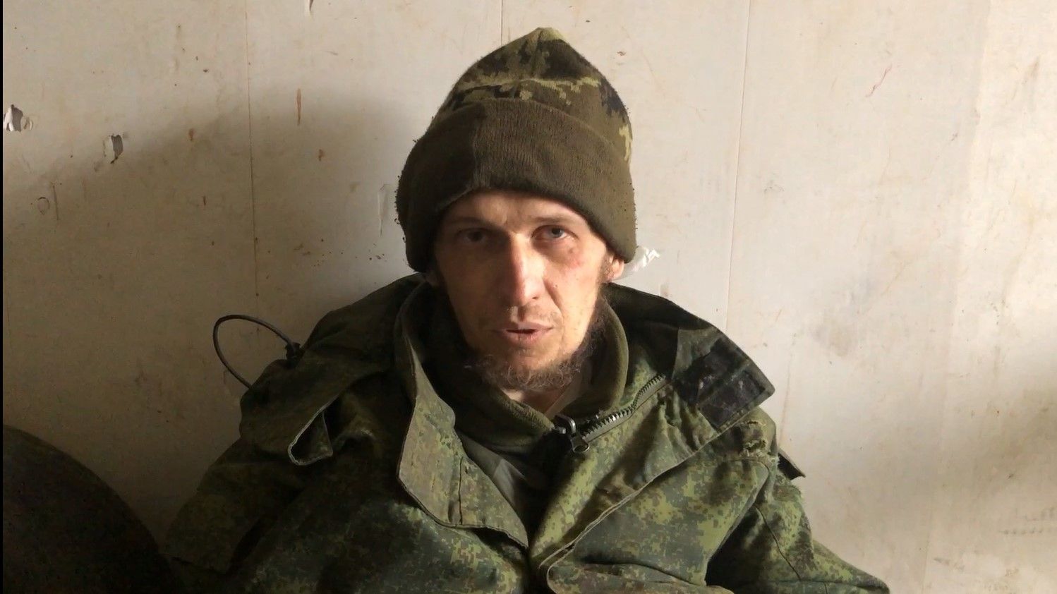 Допрос пленного боевика из Луганщины - как он оправдывает свое участие в войне