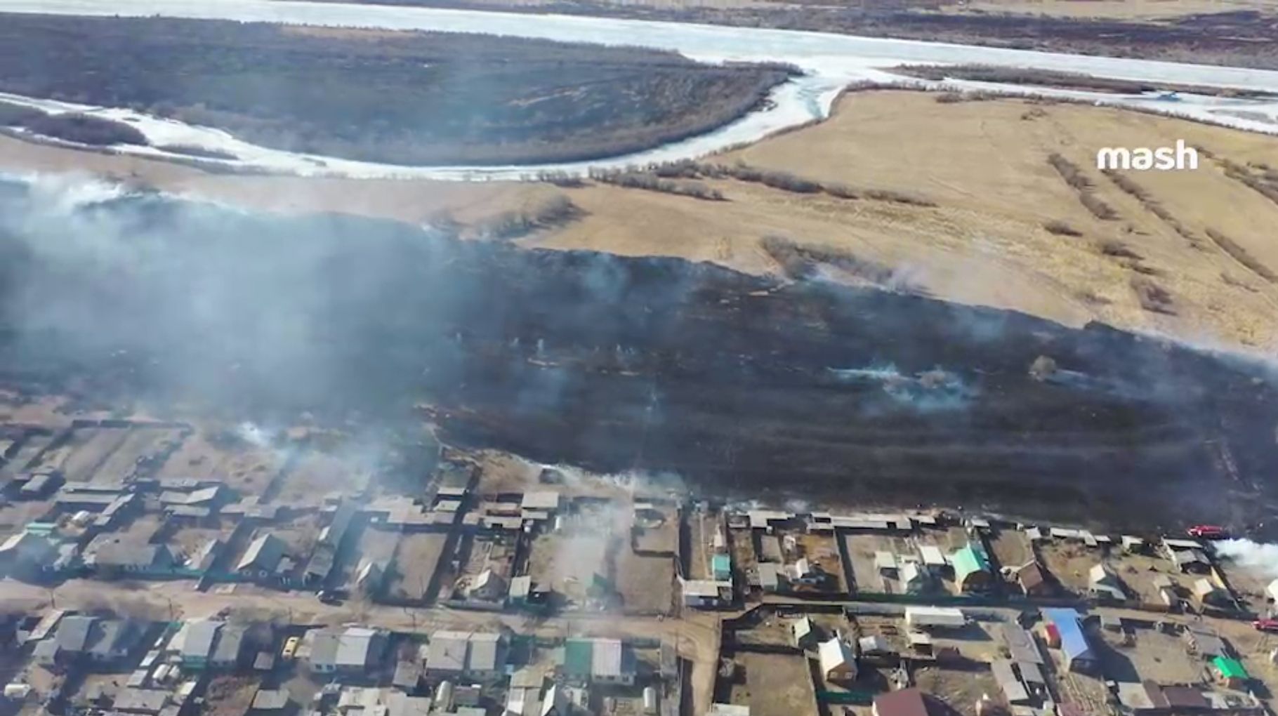 Бурятські пожежники спалили пів села у Росії