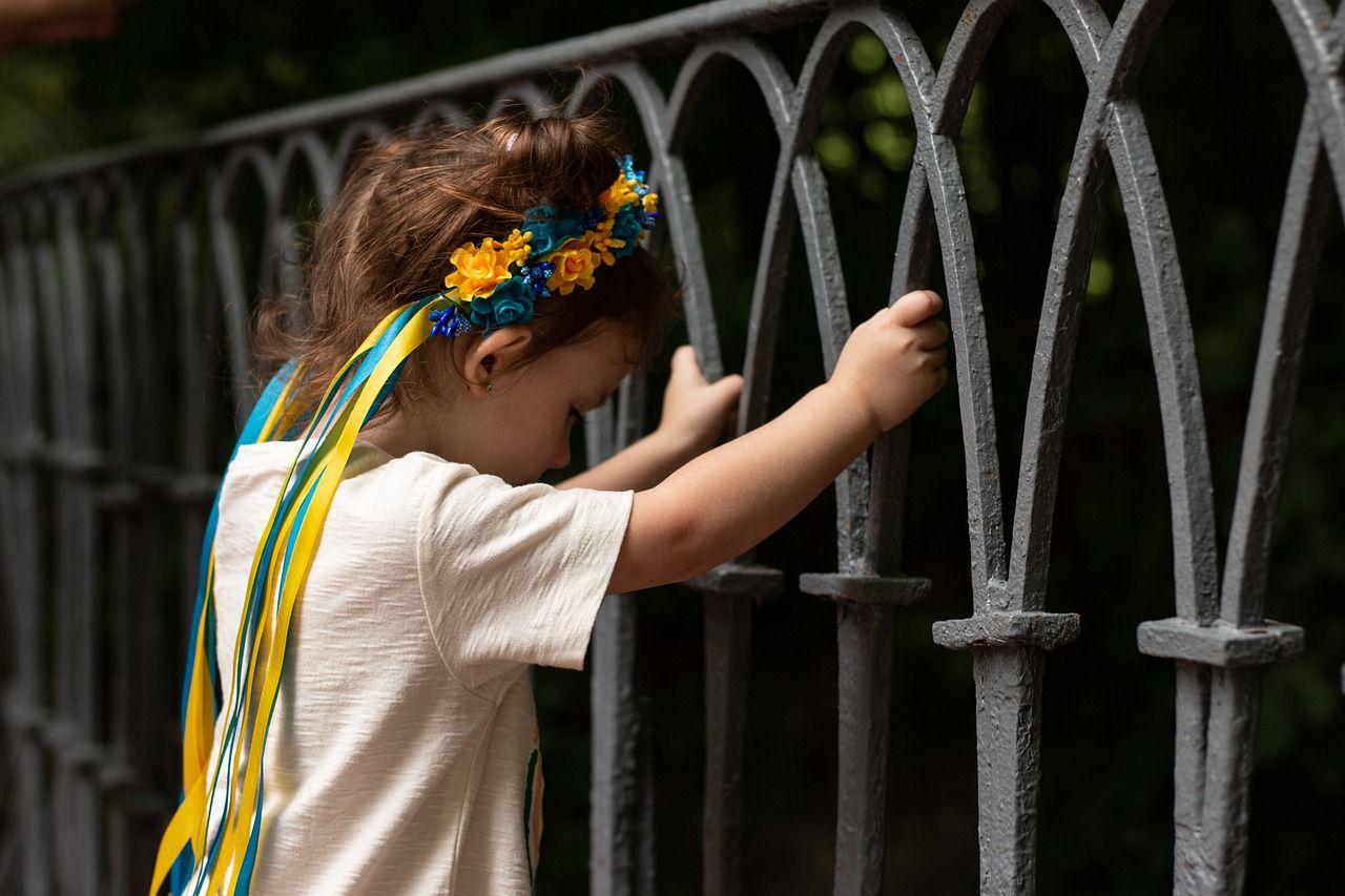 Депортация украинских детей: СБУ сообщила о подозрении коллаборантке