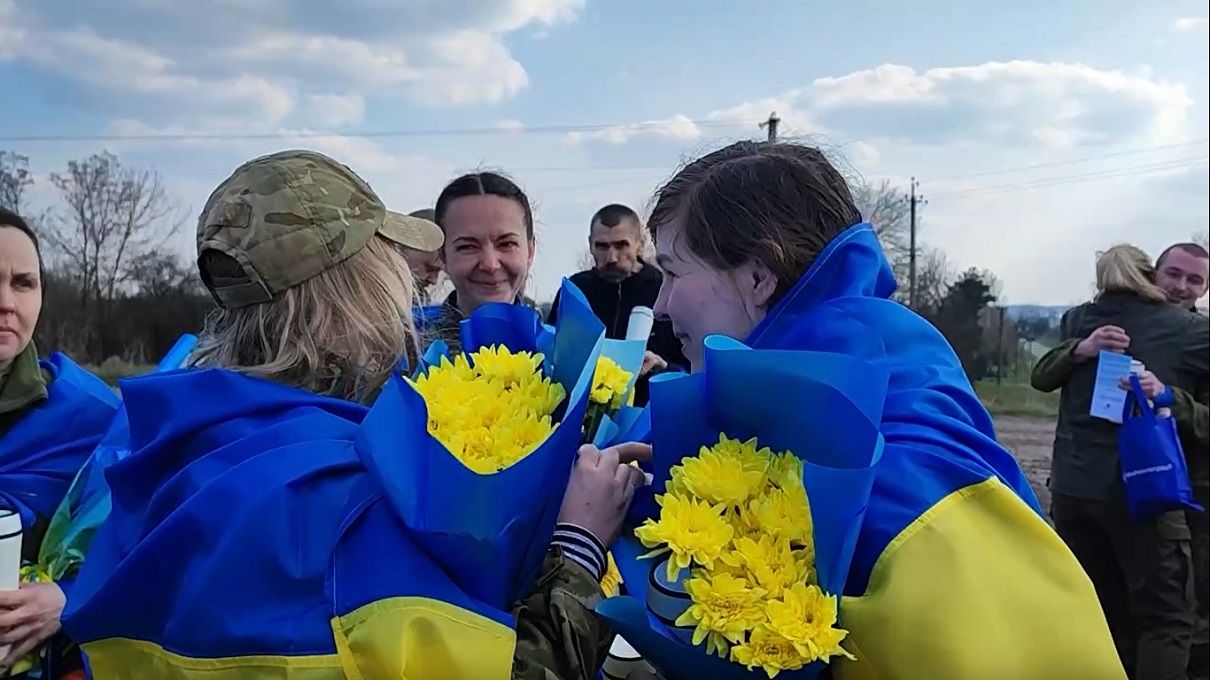 Обмен пленными 10 апреля – Украина освободила защитницу Мариуполя Валерию Наву - 24 Канал Обмен пленными 10 апреля – Украина освободила защитницу Мариуполя Валерию Наву - 24 Канал