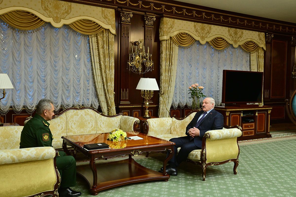 Лукашенко зустрівся з Шойгу