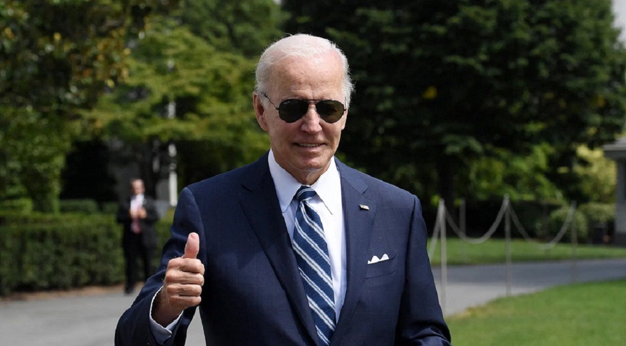 Візит Байдена у Північну Ірландію - на вулиці знайшли нотатки про приїзд президента США - 24 Канал Візит Байдена у Північну Ірландію - на вулиці знайшли нотатки про приїзд президента США - 24 Канал