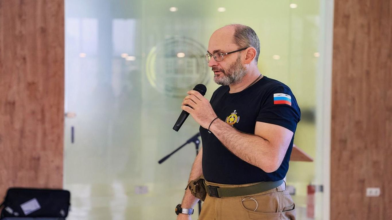 Юрий Евич - сепаратист и палач украинских военных