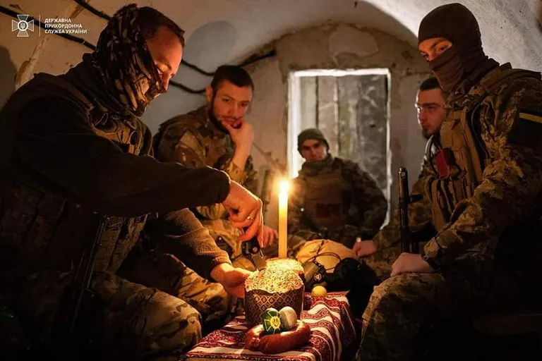 Святковий стіл на Великдень воїнів ЗСУ
