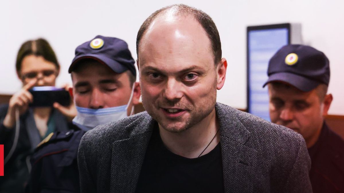 Авария на московском проспекте ярославль сейчас. В чем сейчас ходят. Где сейчас 17 апреля. Где сейчас 17 апреля. Крейсер москва 2022.