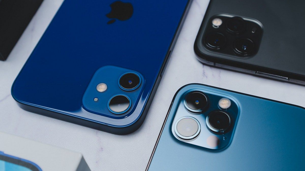 Майбутні базові iPhone 15 отримають деякі характеристики флагманських Pro Max Майбутні базові iPhone 15 отримають деякі характеристики флагманських Pro Max