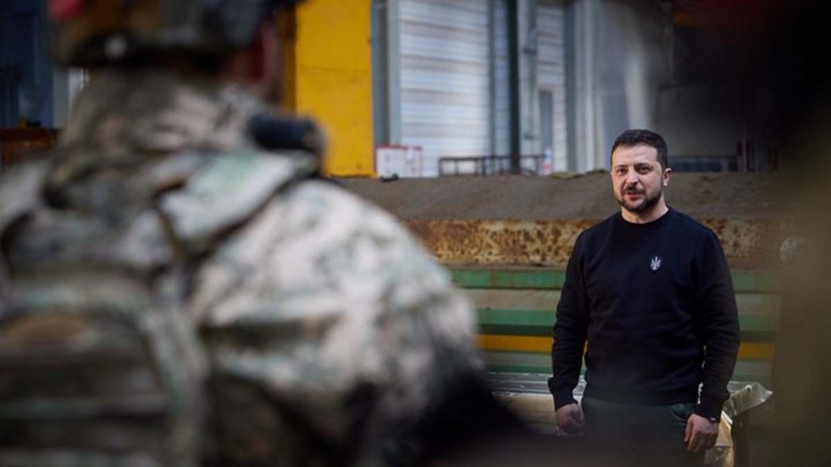 Визит в Авдеевку и переговоры с Маккарти: Зеленский записал обращение к украинцам из Полтавы - 24 Канал