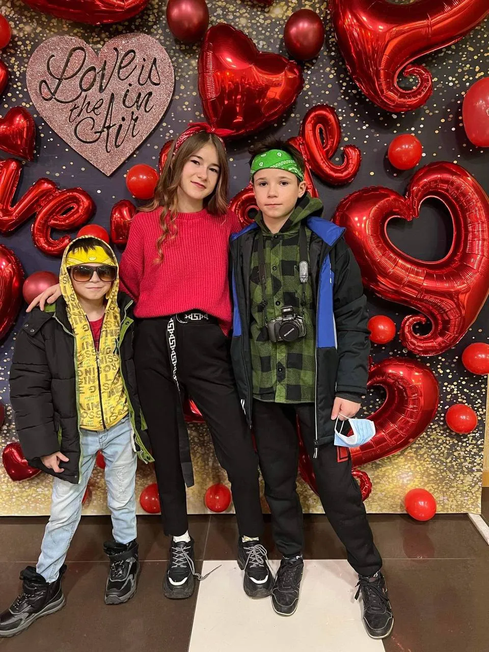 Діти Валентини та Михайла / Фото, надане 24 Каналу Діти Валентини та Михайла / Фото, надане 24 Каналу