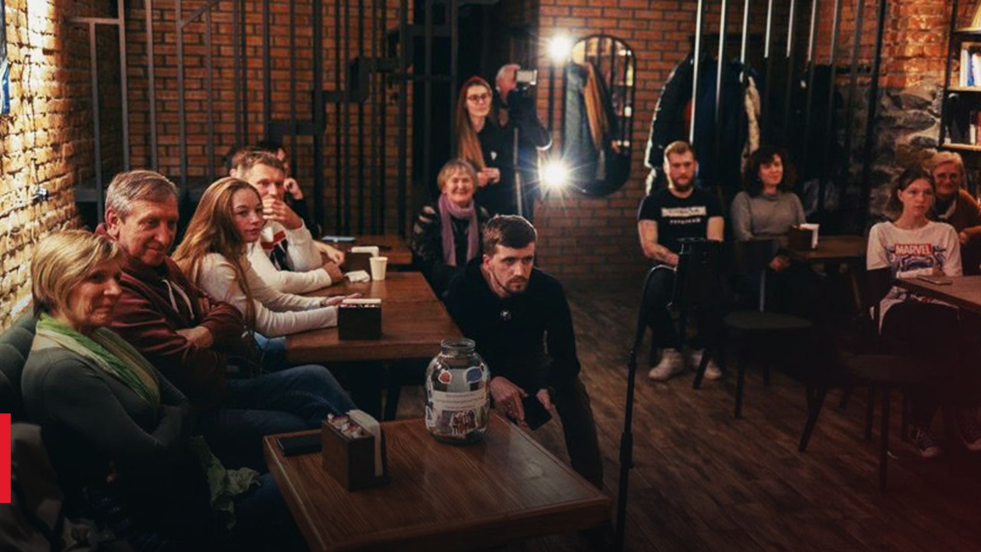 Бібліотека без книг: як бібліотекарі з Луганщини відновили роботу в евакуації - 24 Канал Бібліотека без книг: як бібліотекарі з Луганщини відновили роботу в евакуації - 24 Канал