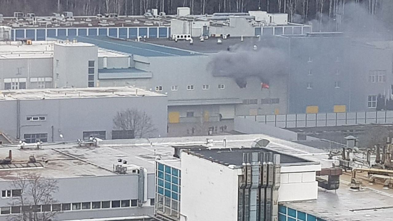 В российском Подмосковье произошел большой пожар на заводе - 24 Канал