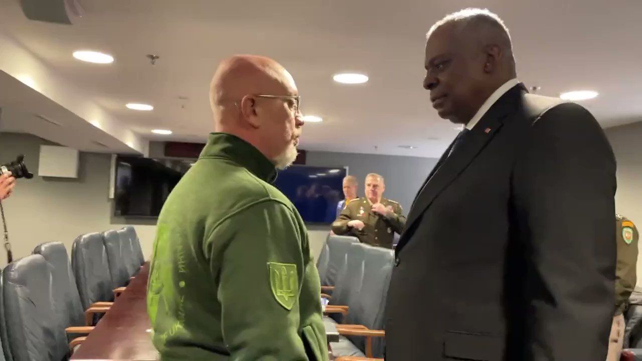 Рамштайн заседание - Резников встретился и пообщался с Остином - 24 Канал Рамштайн заседание - Резников встретился и пообщался с Остином - 24 Канал