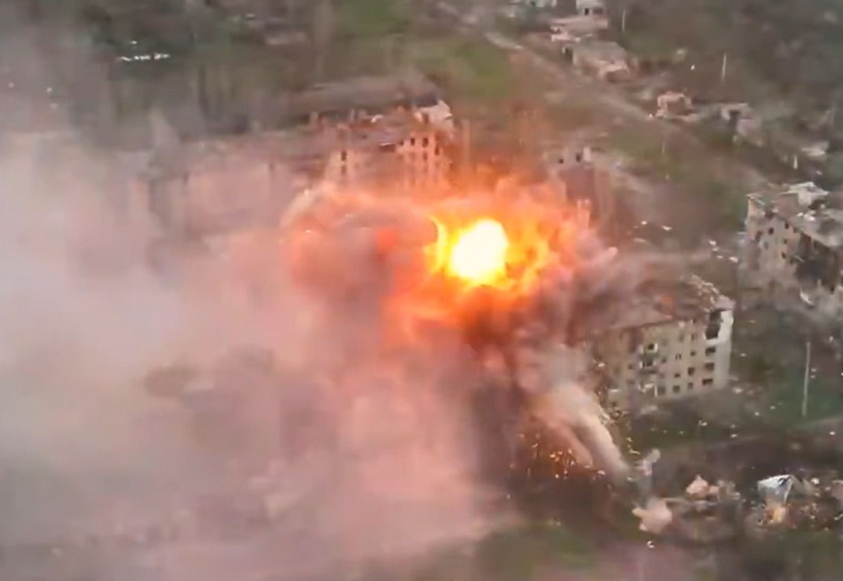 "Генератор бавовни": як авіація знищує ворога "розумними бомбами" JDAM-ER – пекельне відео - 24 Канал
