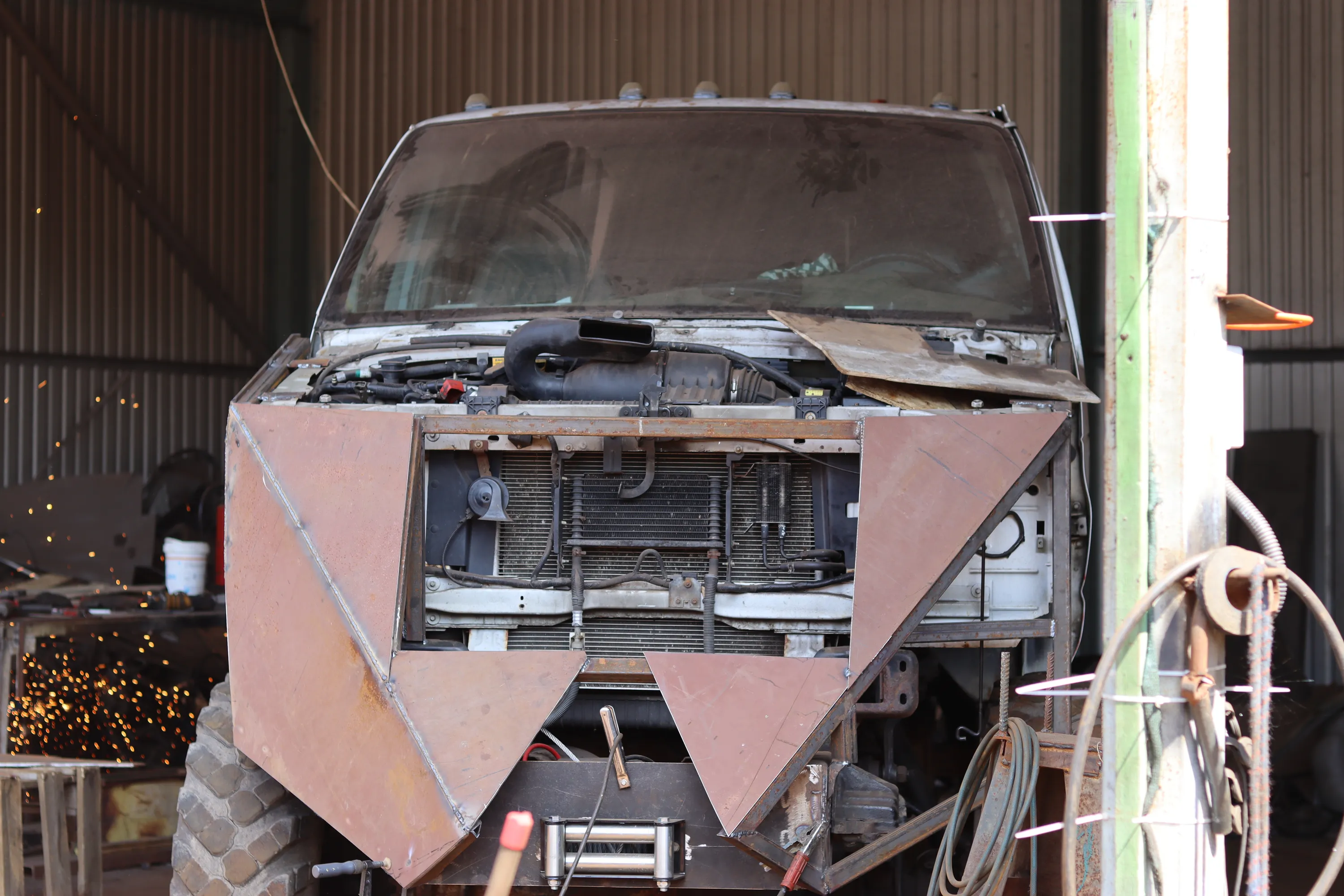 Ця машина невдовзі евакуйовуватиме поранених