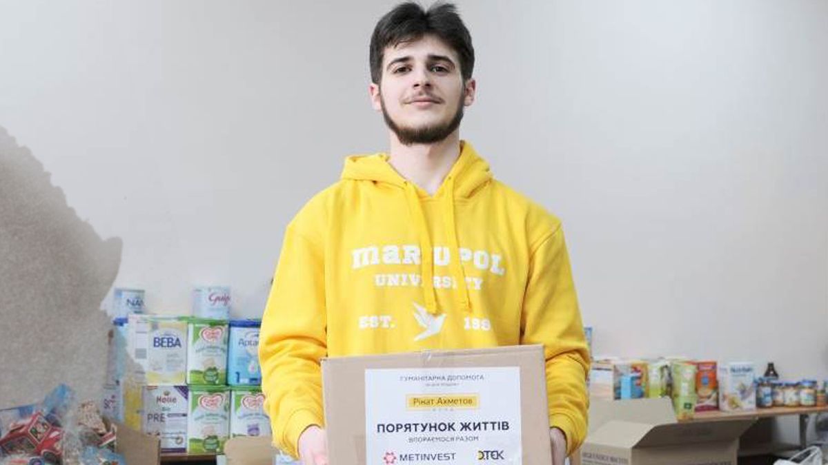 Вже пів мільйона українців отримали допомогу від Метінвеста Ахметова з початку війни, – ЗМІ Вже пів мільйона українців отримали допомогу від Метінвеста Ахметова з початку війни, – ЗМІ