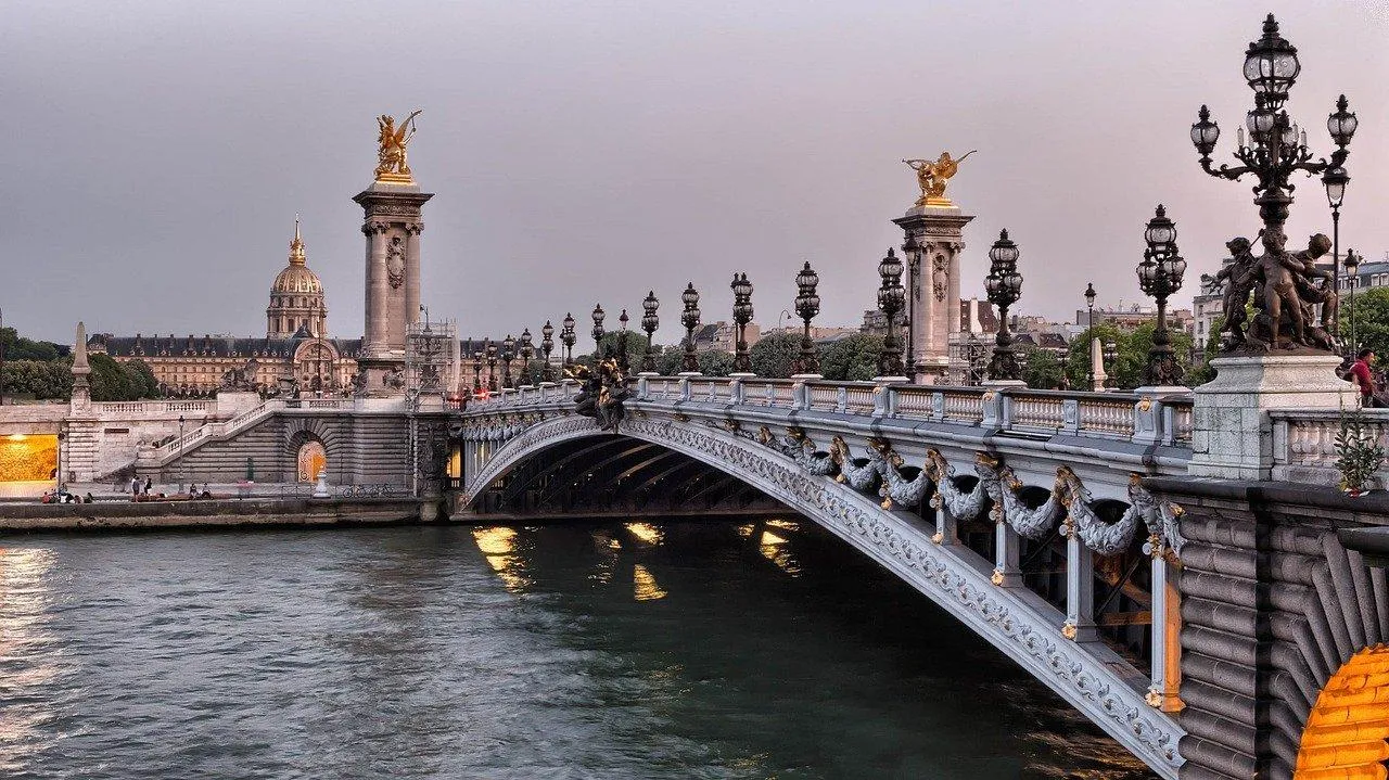 Міст Александра III у Парижі