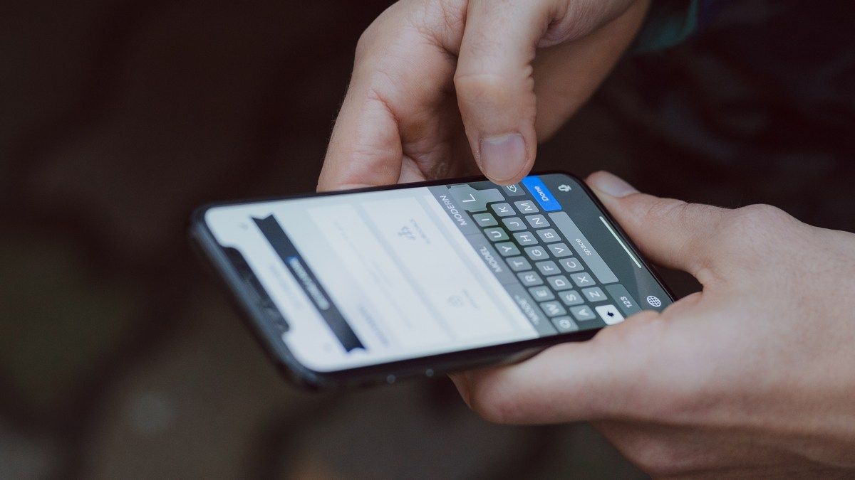 Новий дисплей зробить екранну клавіатуру тактильно відчутною - Техно Новий дисплей зробить екранну клавіатуру тактильно відчутною - Техно