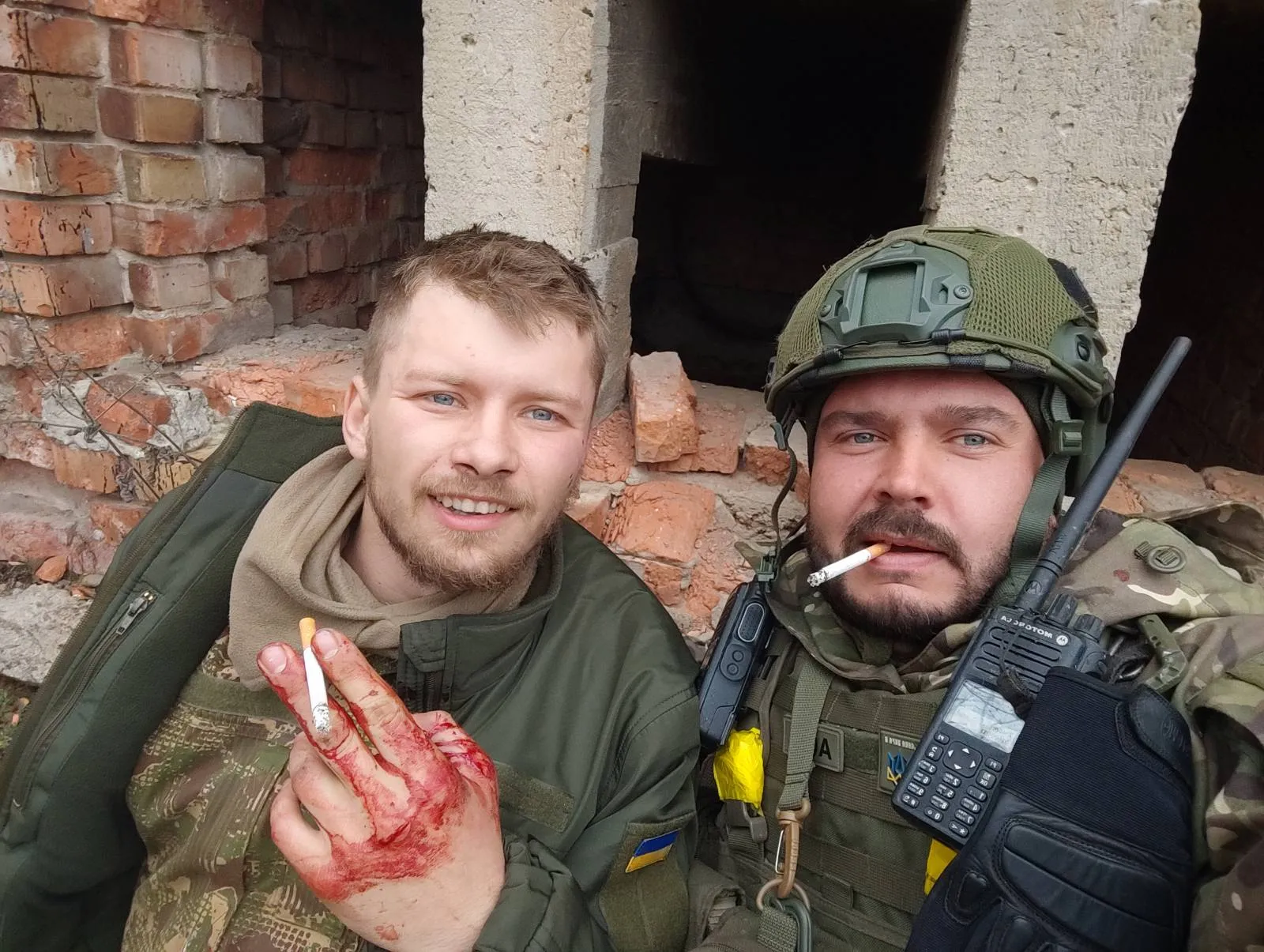 Старший лейтенант Антон Гатілов із побратимом Старший лейтенант Антон Гатілов із побратимом