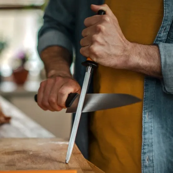 Заточуємо ножі Заточуємо ножі