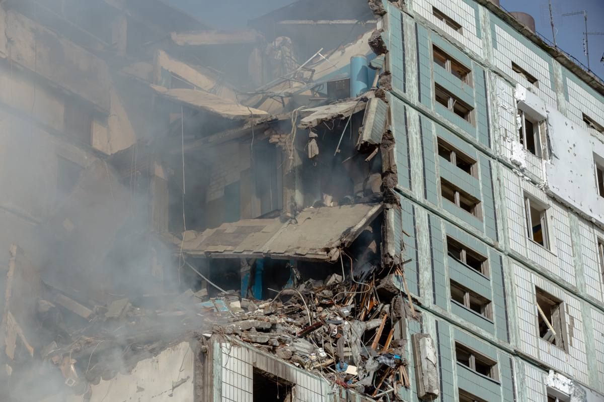 Наслідки ракетного удару в Умані Наслідки ракетного удару в Умані