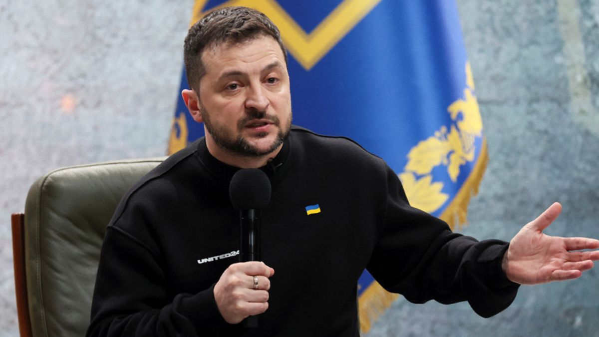 Президент у полоні в росіян, це ж ганьба, – Зеленський розповів, що має пістолет та вміє стріляти - 24 Канал Президент у полоні в росіян, це ж ганьба, – Зеленський розповів, що має пістолет та вміє стріляти - 24 Канал