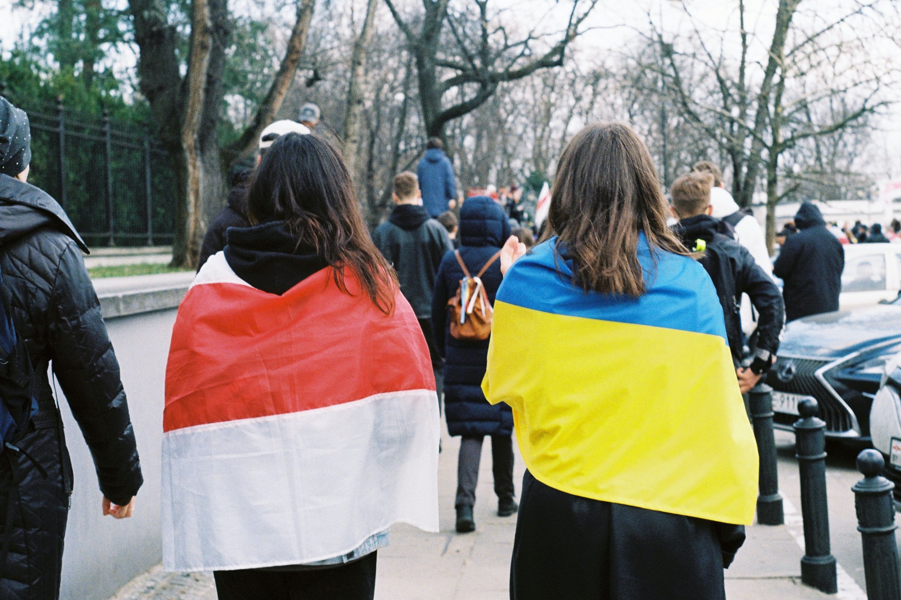 Украинские риа новости. Украинские беженцы. Польша против украинцев. Молодежь Украины. Украинцы в Польше.