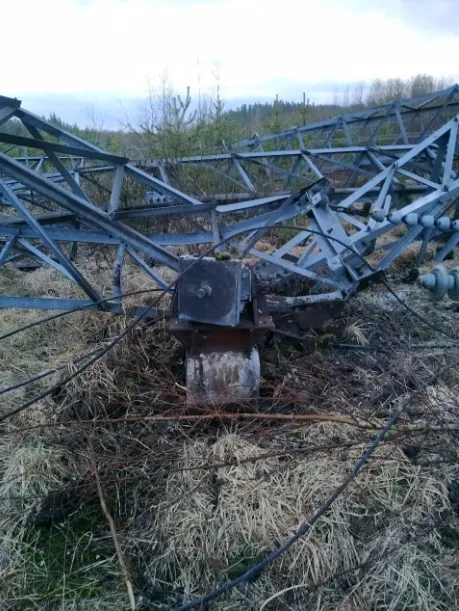 ЛЭП в России прилегла после взрывчатки ЛЭП в России прилегла после взрывчатки