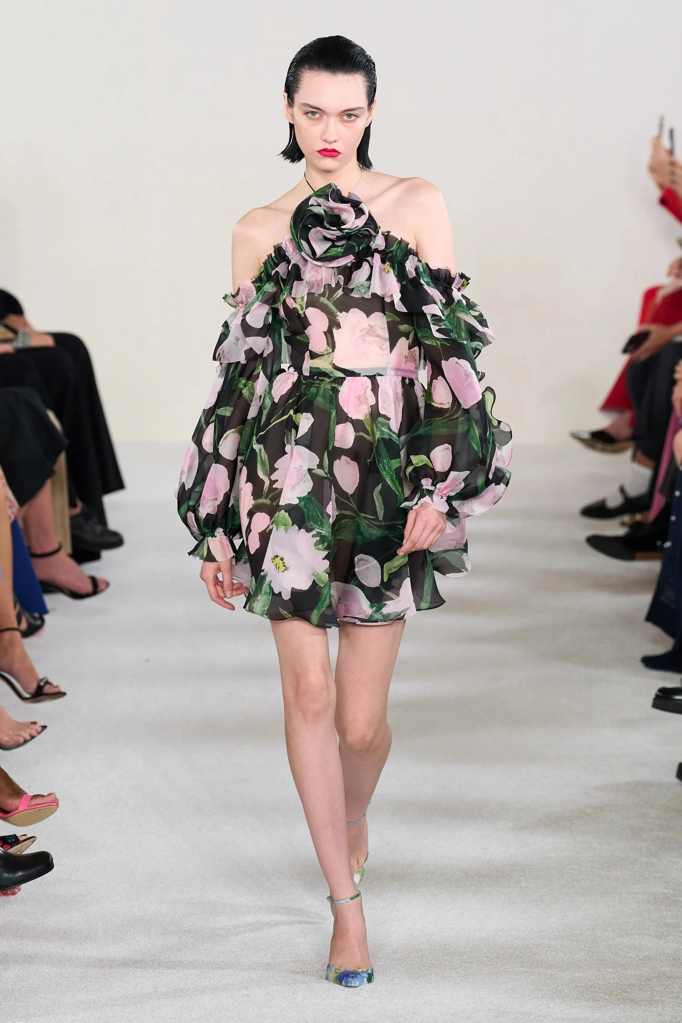 Модні сукні для романтичного побачення Модні сукні для романтичного побачення