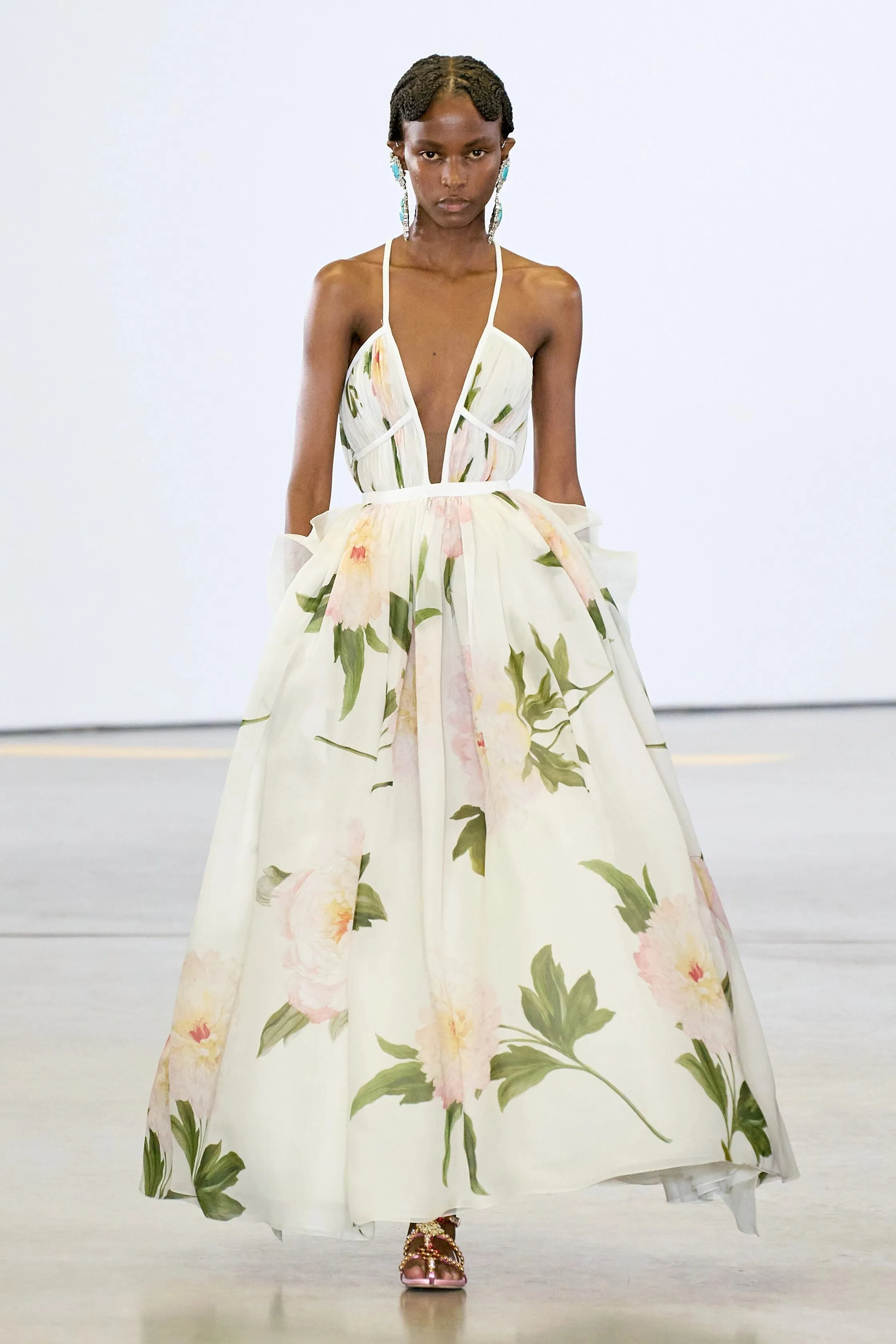 Модні сукні для романтичного побачення Модні сукні для романтичного побачення