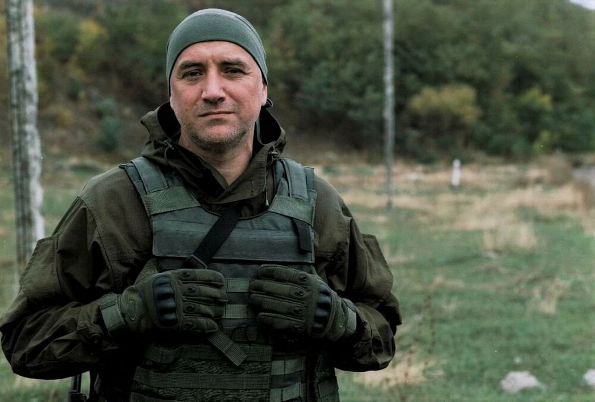 Захар Прилепин, автомобиль которого взорвался 6 мая в России Захар Прилепин, автомобиль которого взорвался 6 мая в России