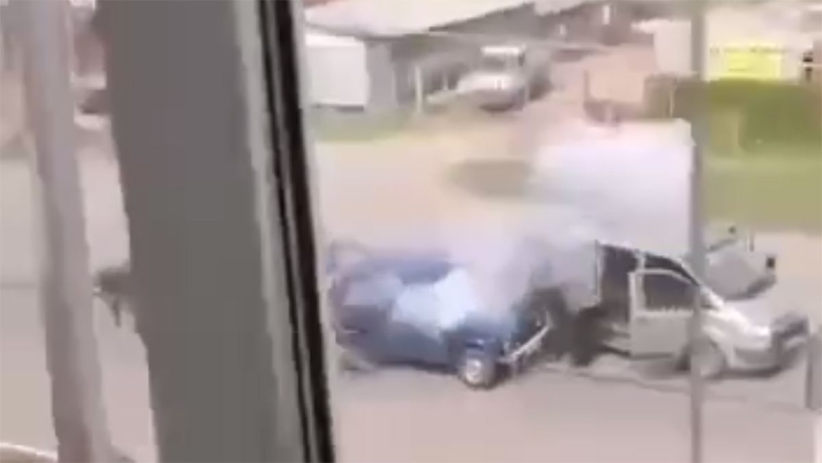 В Ейске мужчина совершил самоподрыв возле силовиков - 24 Канал В Ейске мужчина совершил самоподрыв возле силовиков - 24 Канал