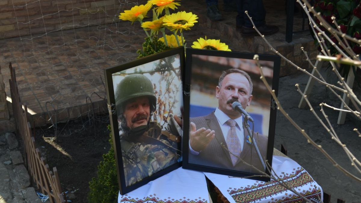 Жена Барны получила вещи погибшего экснардепа Жена Барны получила вещи погибшего экснардепа