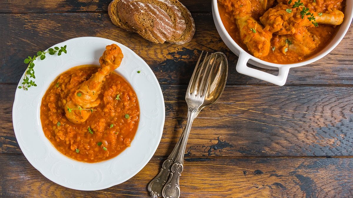 Вкусно и полезно: рецепт чечевицы с куриными голенями по-европейски