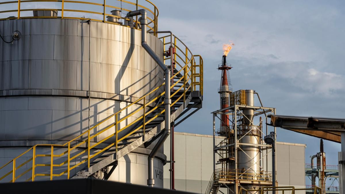 14 000 занедбаних нафтогазових родовищ досі вивергають у повітря небезпечний метан