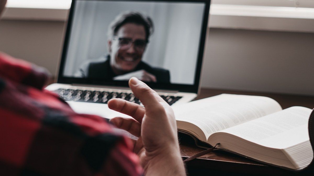 Twitter готує функцію голосових дзвінків і відеочату Twitter готує функцію голосових дзвінків і відеочату