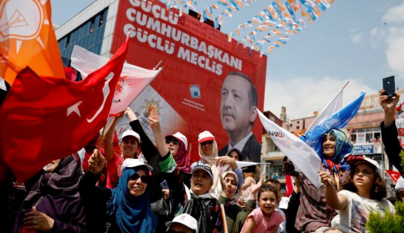 Передвиборчий мітинг на підтримку Ердогана Передвиборчий мітинг на підтримку Ердогана