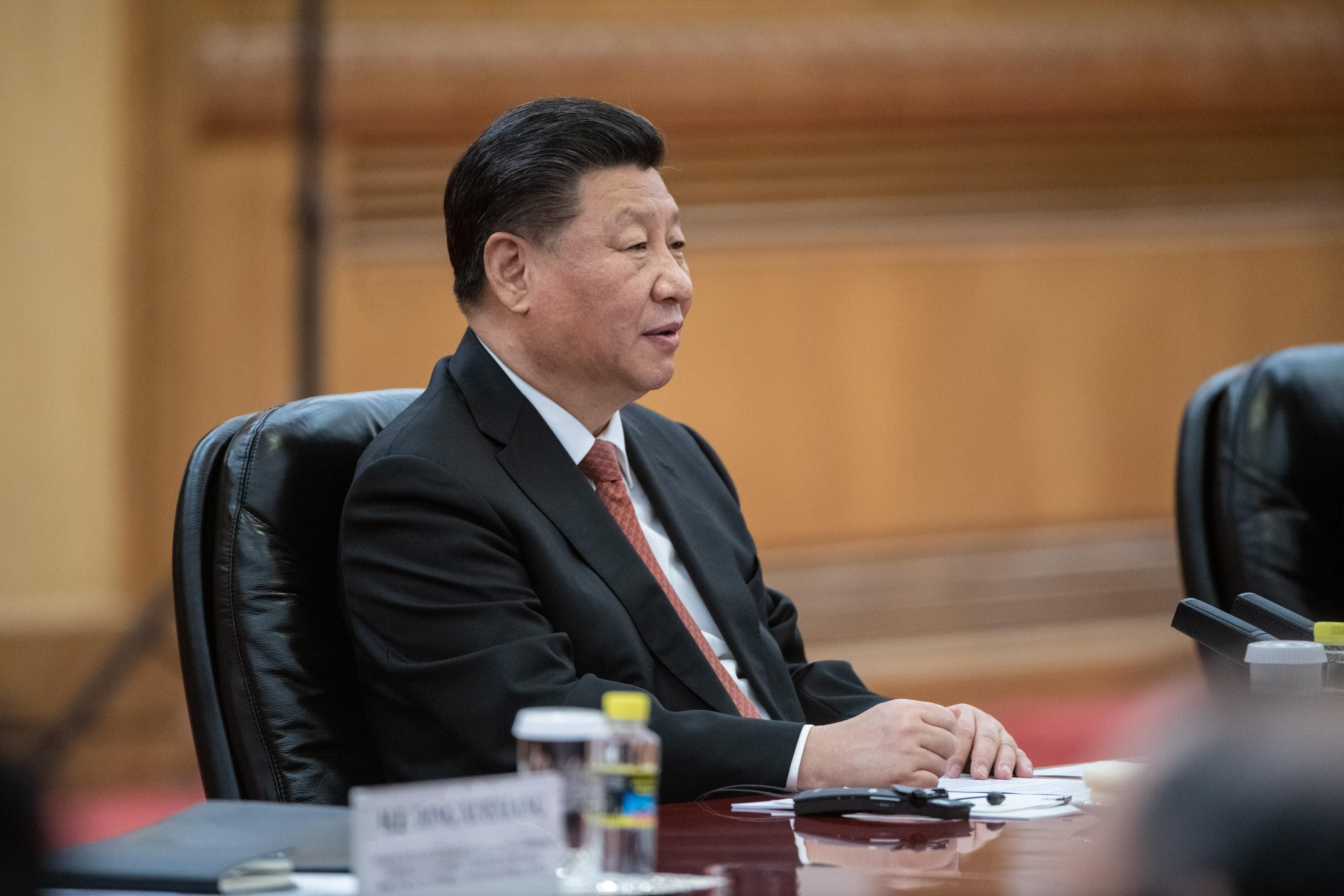 Китай грає роль нейтрального посередника