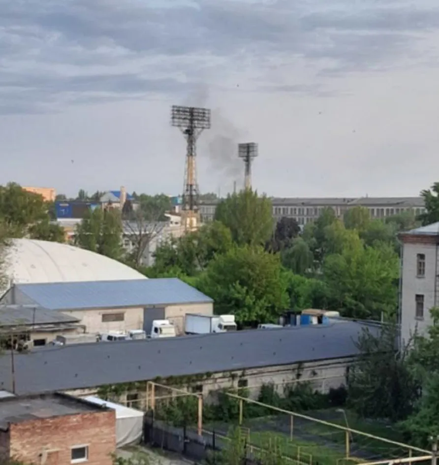 Последствия взрывов в Луганске