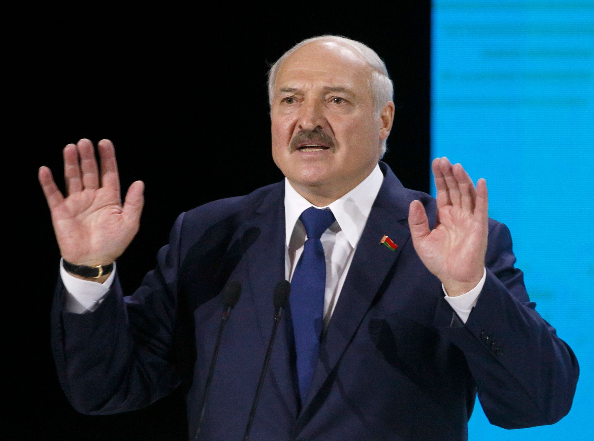 Олександр Лукашенко приїхав у президентську клініку