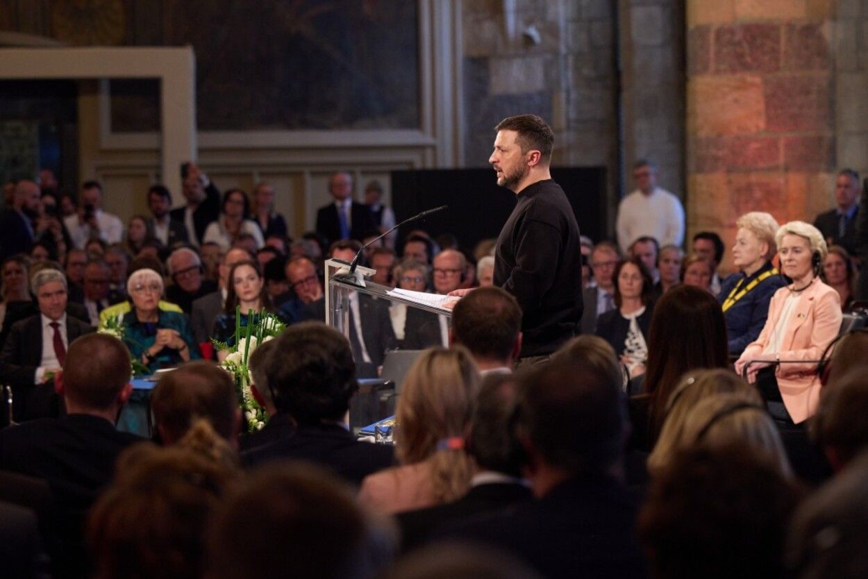 Візит Зеленського в Німеччину 14.05.2023 - президент пожартував під час промови - 24 Канал Візит Зеленського в Німеччину 14.05.2023 - президент пожартував під час промови - 24 Канал