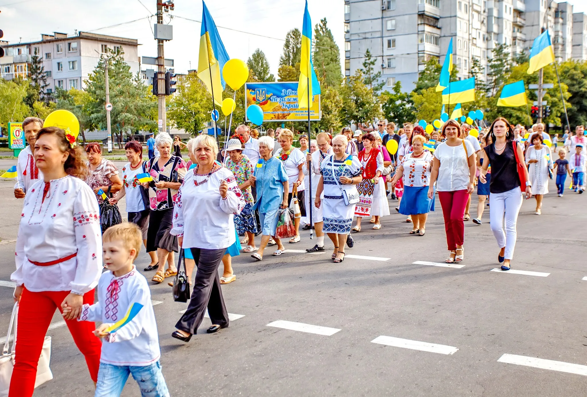 Парад вышиванок в Украине.