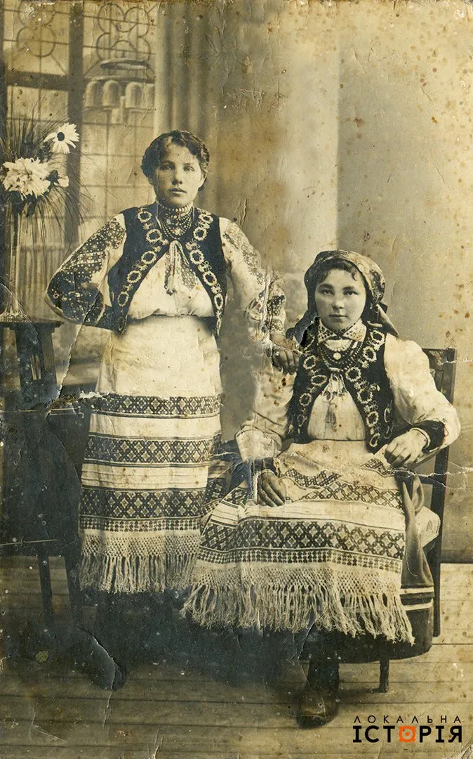 Древние вышиванки украинцев