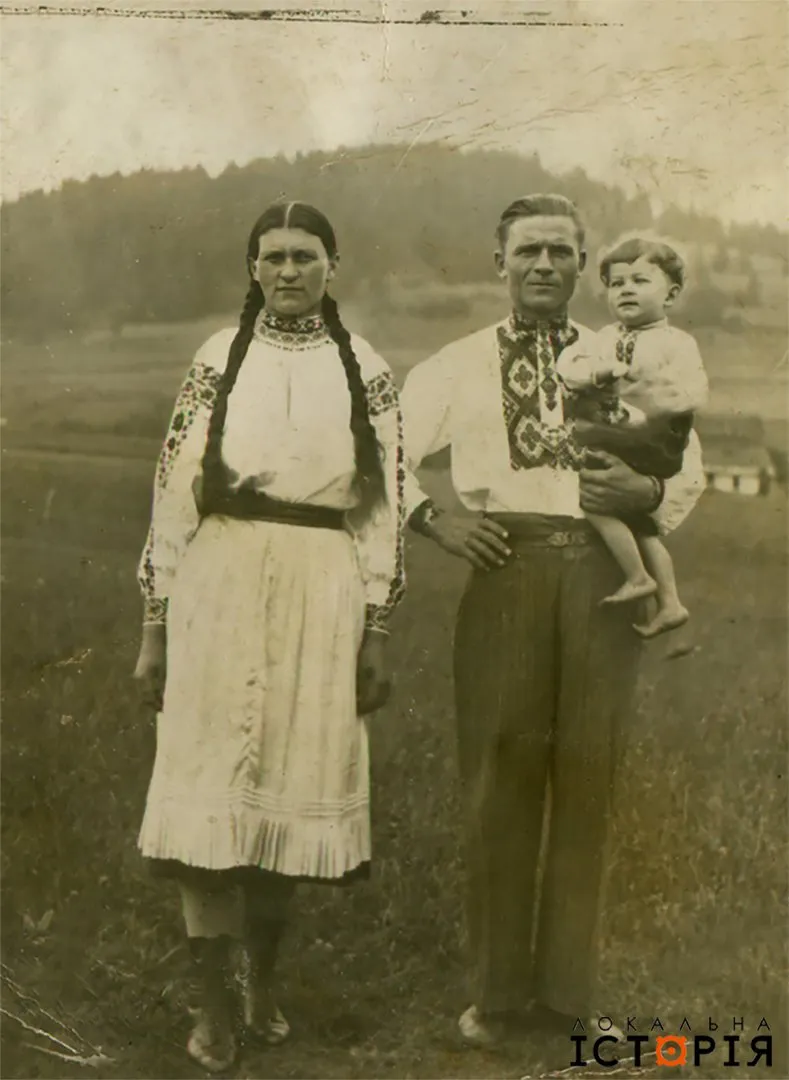 Стародавні вишиванки українців Стародавні вишиванки українців